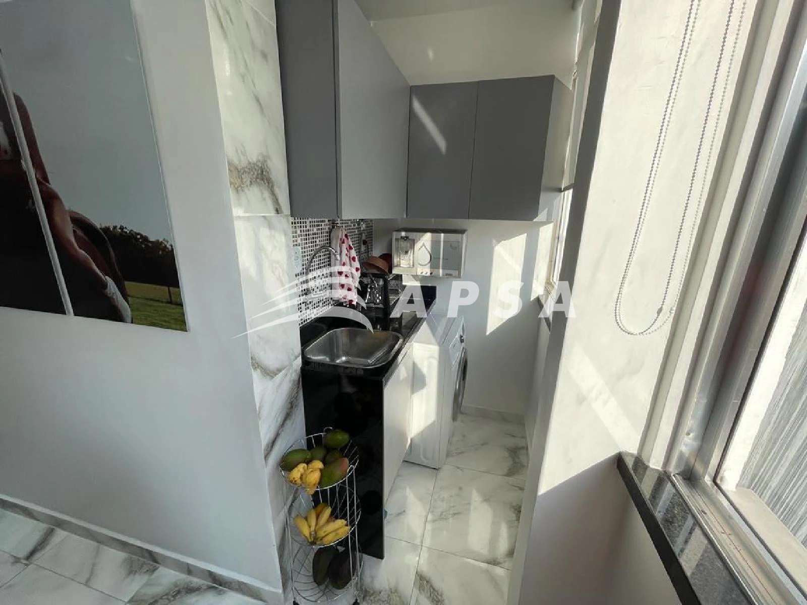 Furnished 1-bedroom apartment with enclosed balcony — photo 6