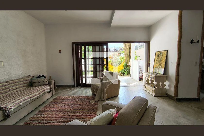Furnished house, 270 m², with floor-to-ceiling windows — photo 29