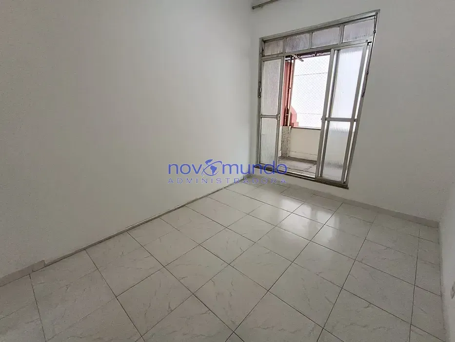 3-bedroom apartment, 1 with its own bathroom, 157 m² — photo 9