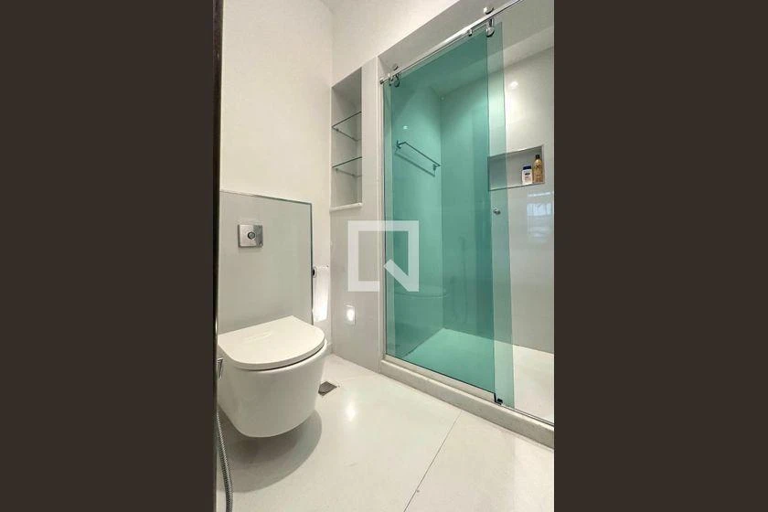 Unfurnished 260 m² apartment with 4 en-suite bedrooms — photo 40