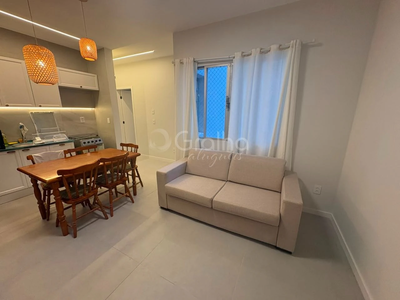 Furnished 3-bedroom apartment with open-plan kitchen — photo 4