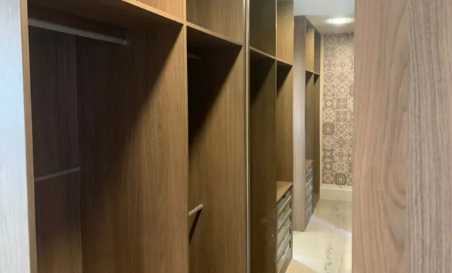 Walk-in closet in a 4-bedroom apartment, 370 m² — photo 20