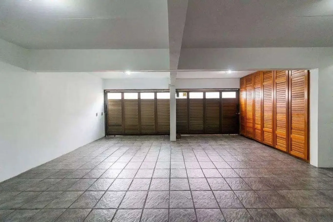 House with 4 bedrooms and a balcony in 516 m² — photo 18