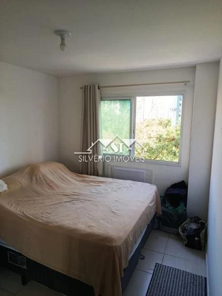 Glass-enclosed balcony in a 2-bedroom apartment, 64 m² — photo 3