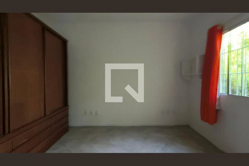 Furnished house, 270 m², with floor-to-ceiling windows — photo 15