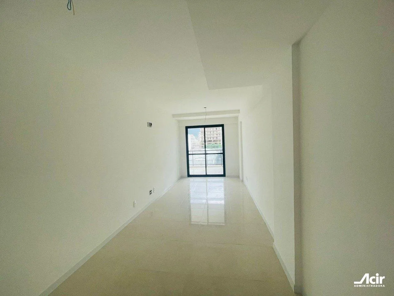 2-bedroom apartment in a building with a gym — photo 3