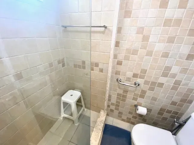 Casa com 4 dormitórios e 5 banheiros, com garagem — photo 18