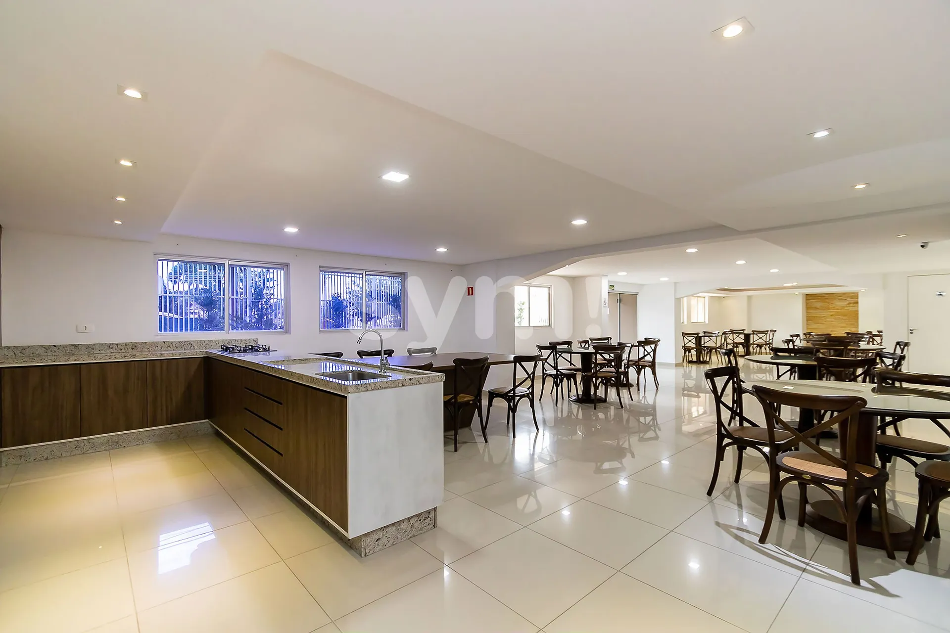 Apartamento mobiliado de 2 quartos com varanda envidraçada — photo 37