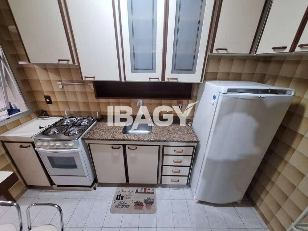 Furnished 1-bedroom apartment with 1 parking space — photo 2