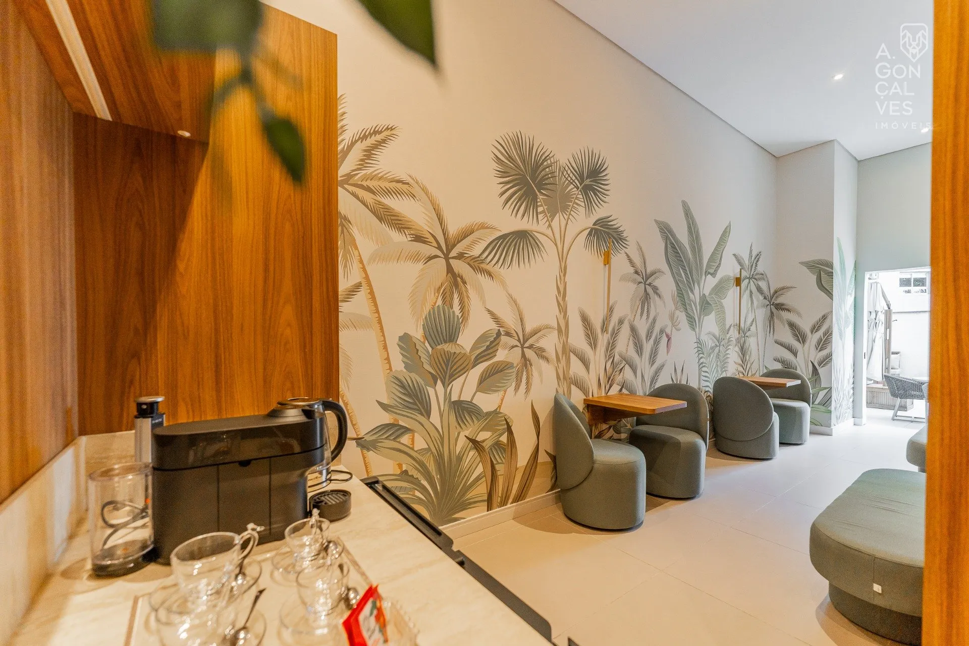 4-bedroom apartment with balcony and 3 parking spaces — photo 41