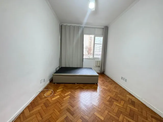 Unfurnished studio with 1 bedroom and 1 bathroom — photo 9