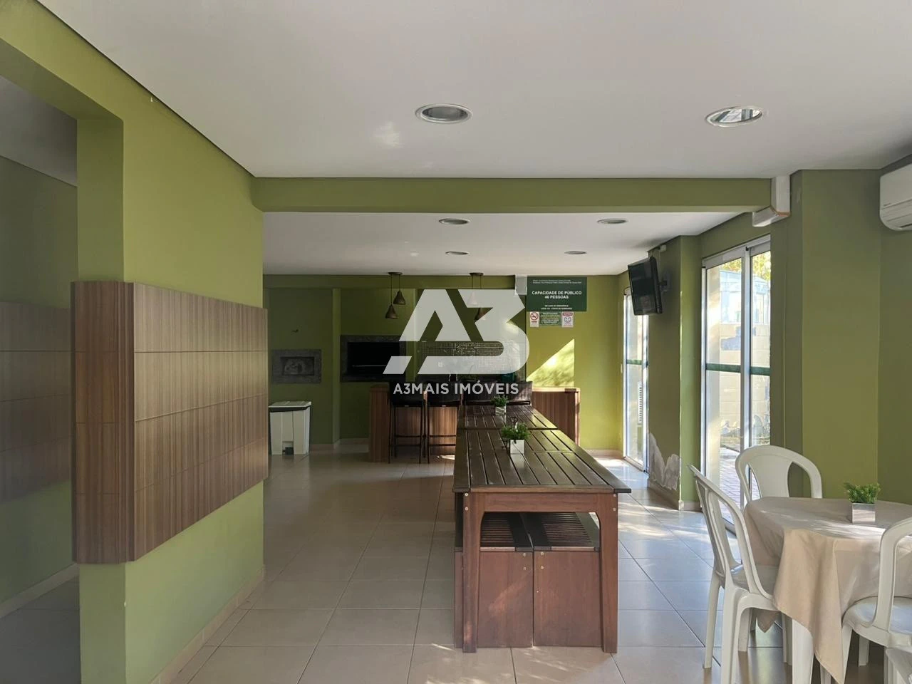 Furnished 2-bedroom apartment with open kitchen — photo 15