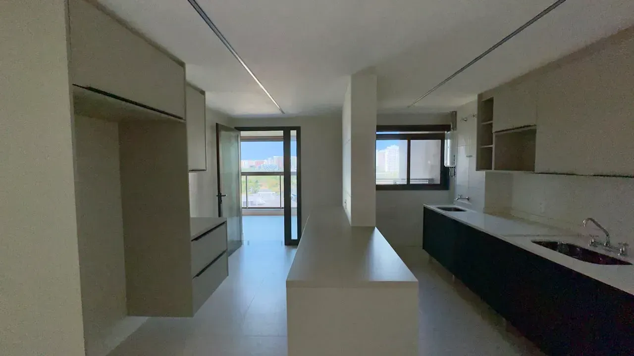 Apartamento sem mobília com 3 quartos e 4 banheiros — photo 13