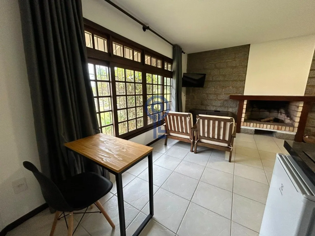 Furnished 25 m² studio with no parking and a gas kitchenette — photo 9