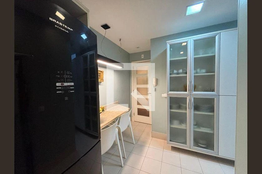 Furnished 85 m² apartment with 1 bedroom and 2 bathrooms — photo 10