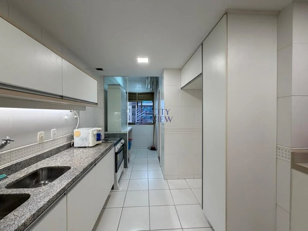 3-bedroom apartment with glass-enclosed balcony — photo 30