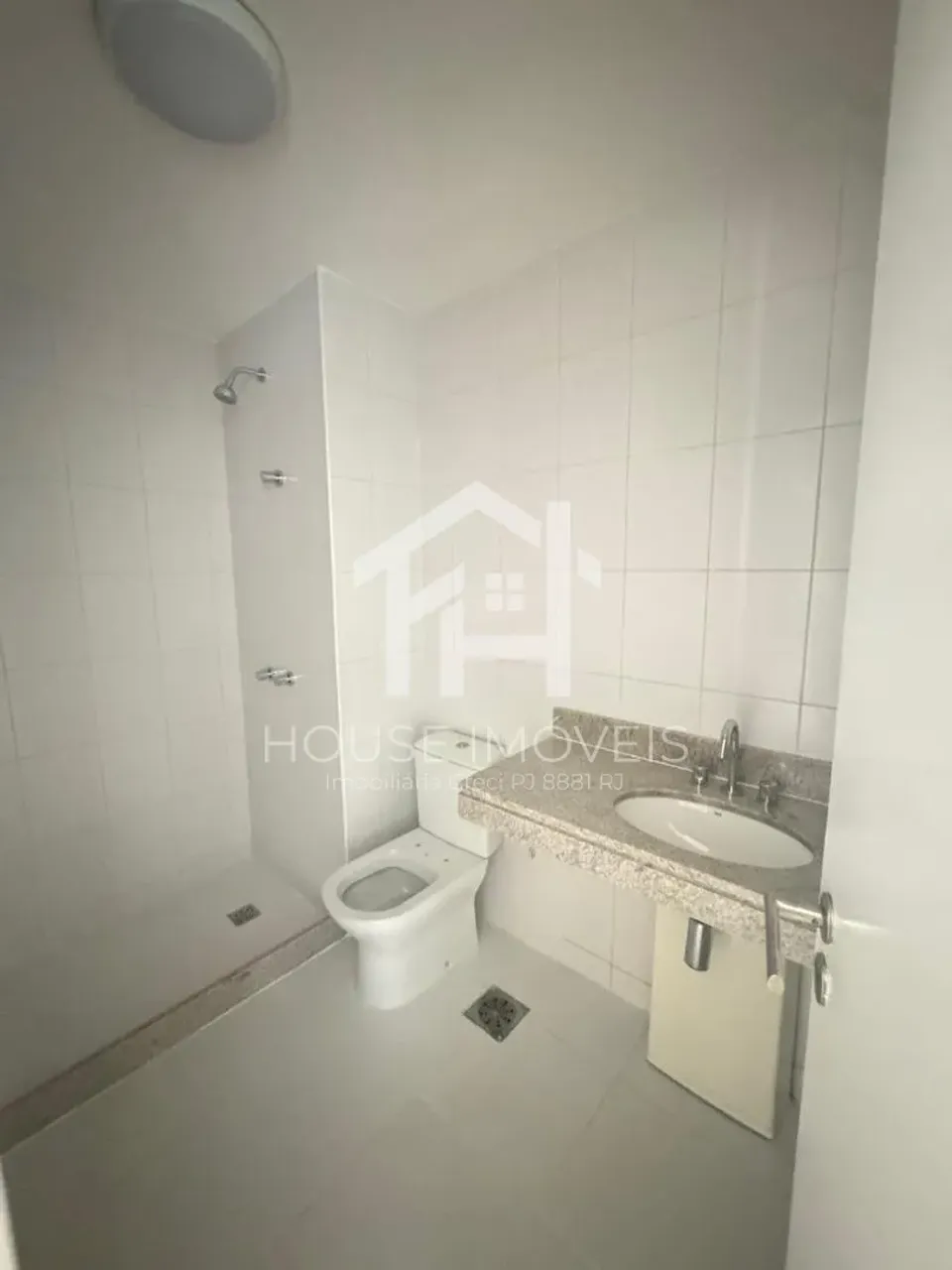 Apartment with 3 bedrooms and a balcony with mountain views — photo 6