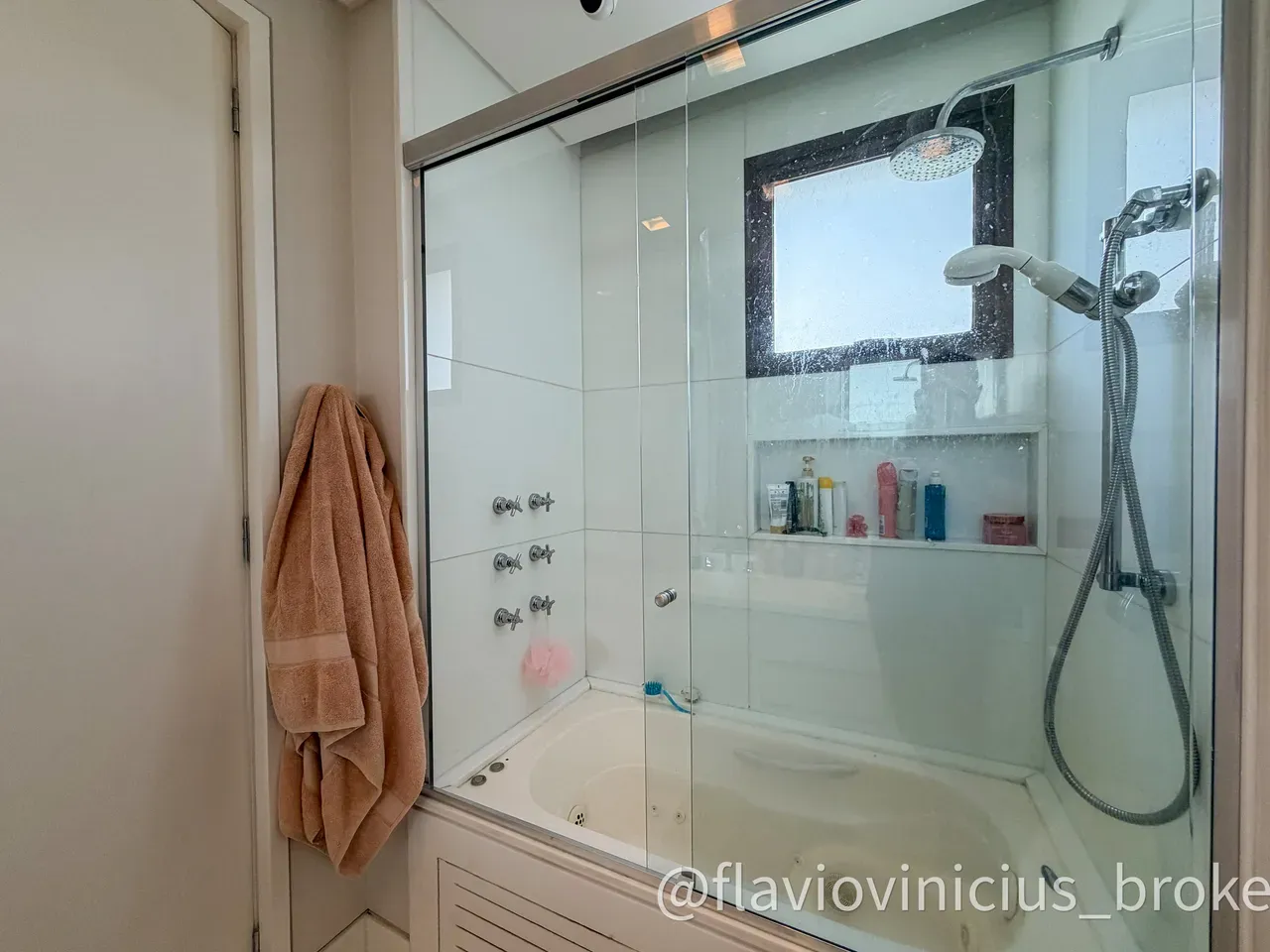 Apartamento mobiliado de 400 m² com 4 suítes e jardim — photo 32
