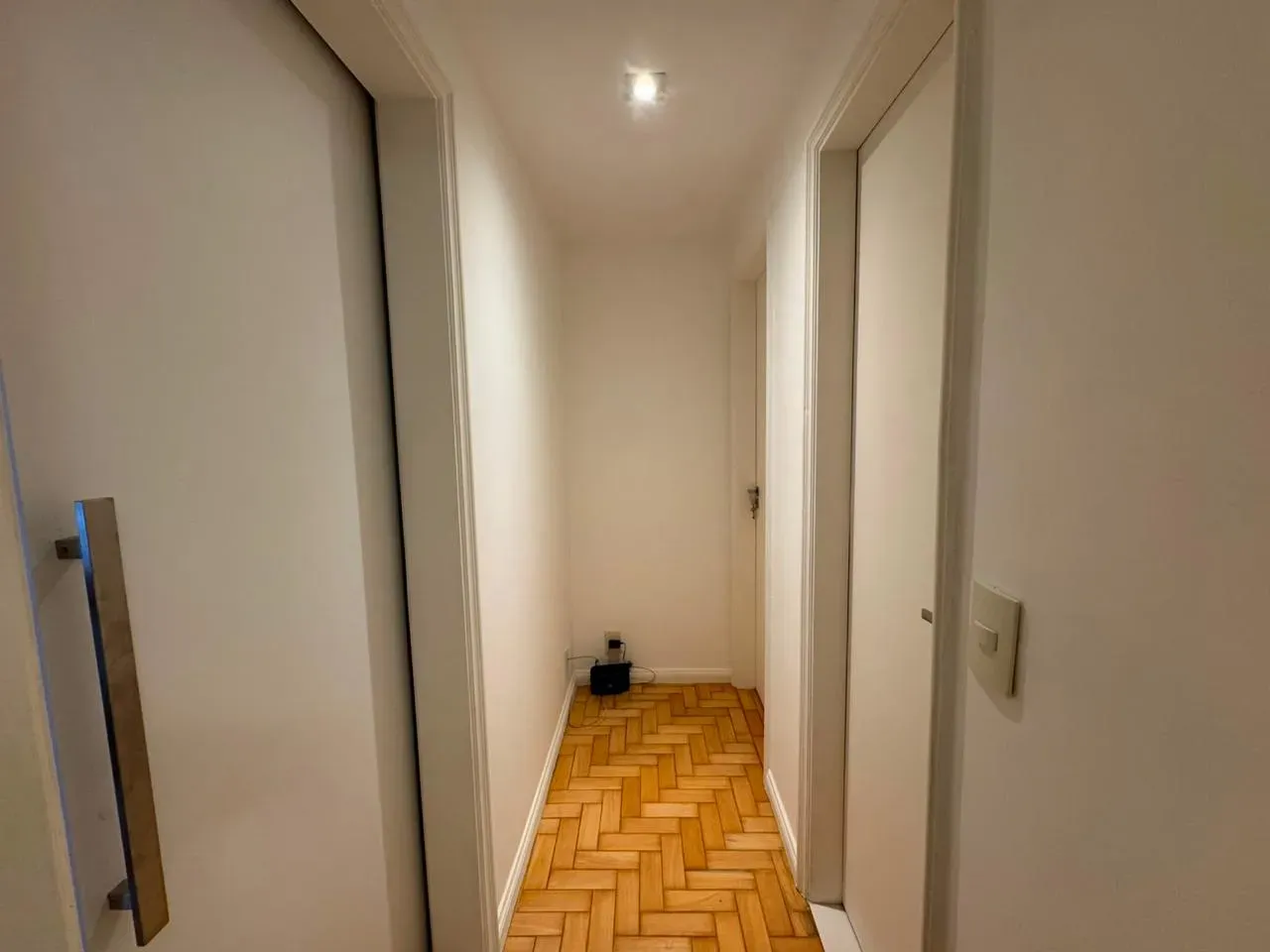 Furnished apartment, 74 m², with a glass-enclosed balcony — photo 14