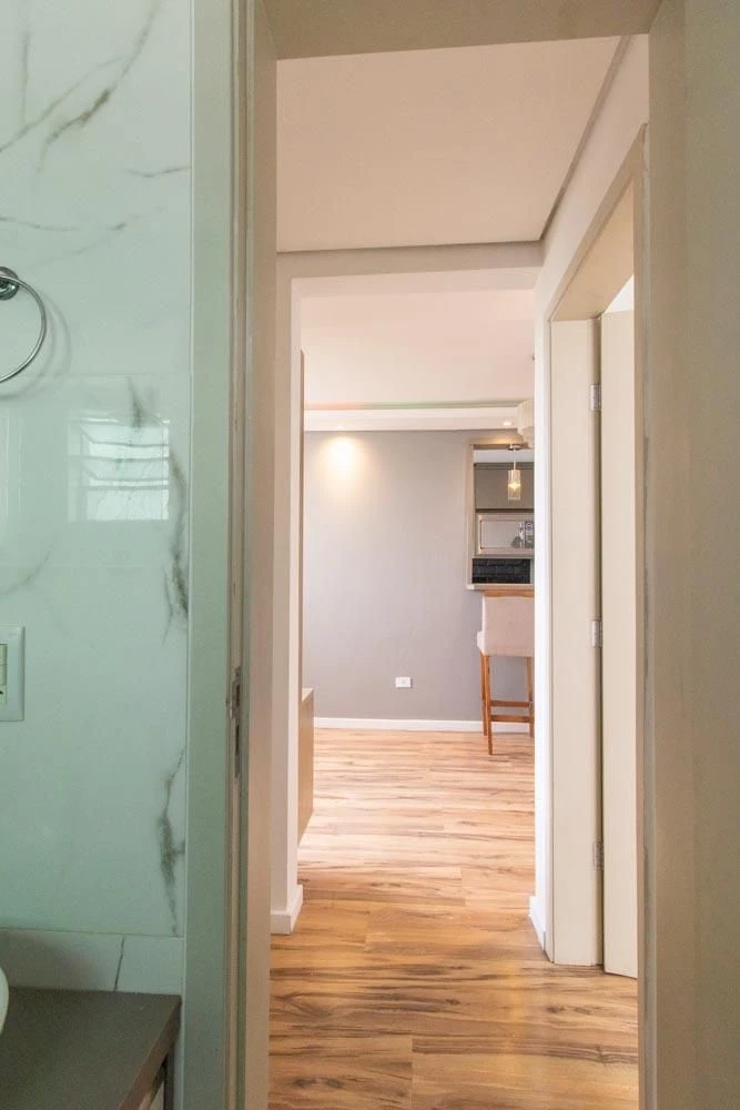 Apartment with 2 bedrooms, 1 en-suite and an open kitchen — photo 2