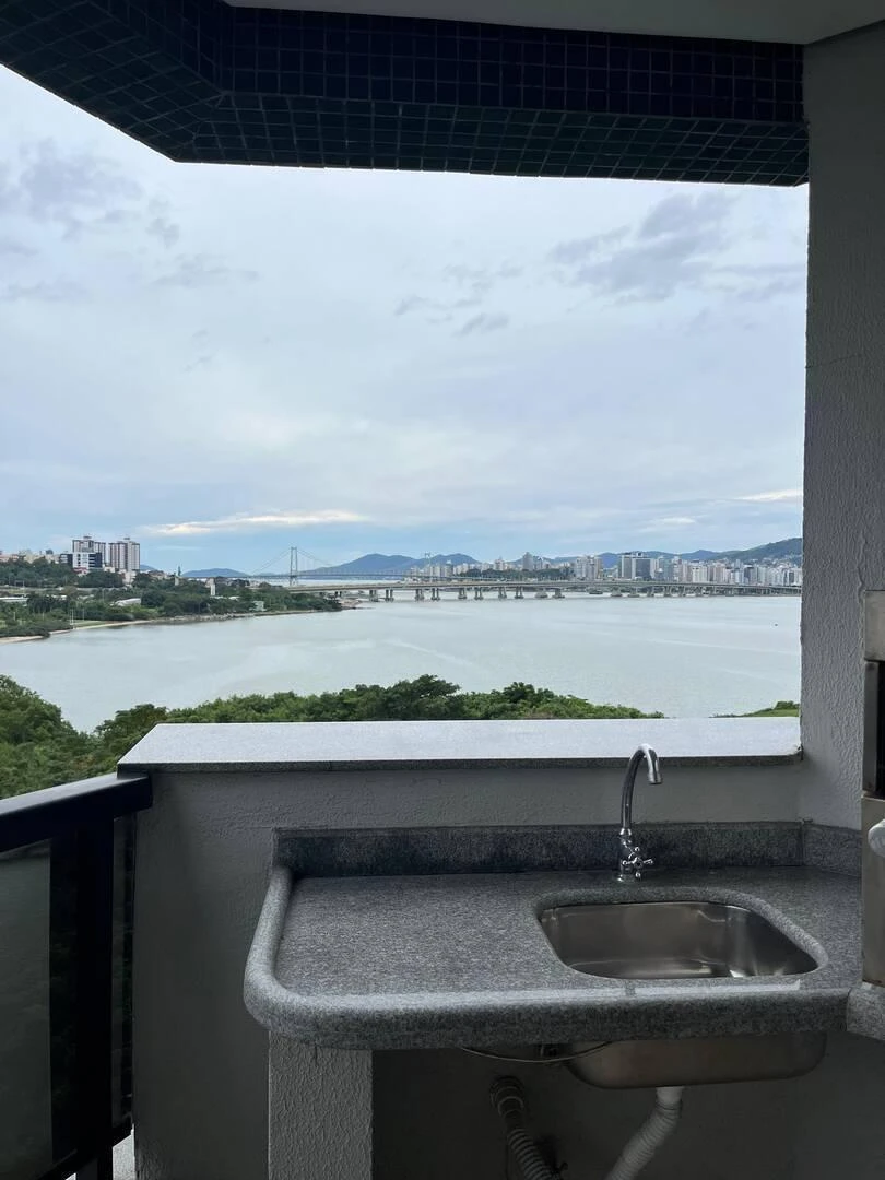 Water view in a 4-bedroom apartment, 138 m² — photo 24