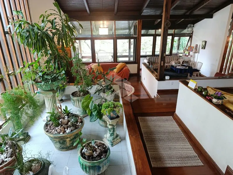 House, 600 m², with a bathtub