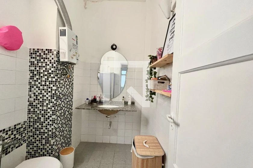 Furnished 2-bedroom apartment with a gas stove kitchen — photo 17