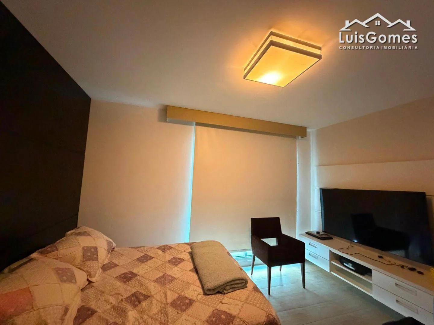 Furnished apartment with 4 bedrooms and 5 bathrooms — photo 34