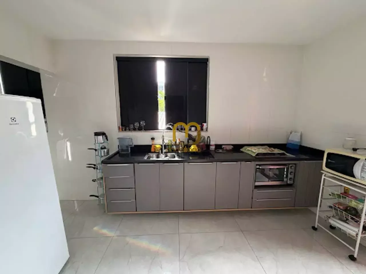 Furnished house, 300 m², with a glass-enclosed balcony — photo 11