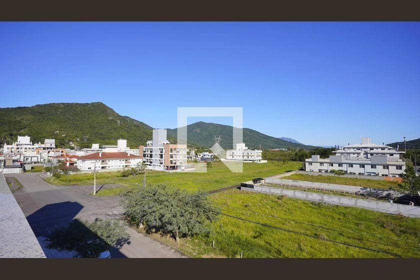 Mountain view in a one-bedroom apartment, 37 m² — photo 9