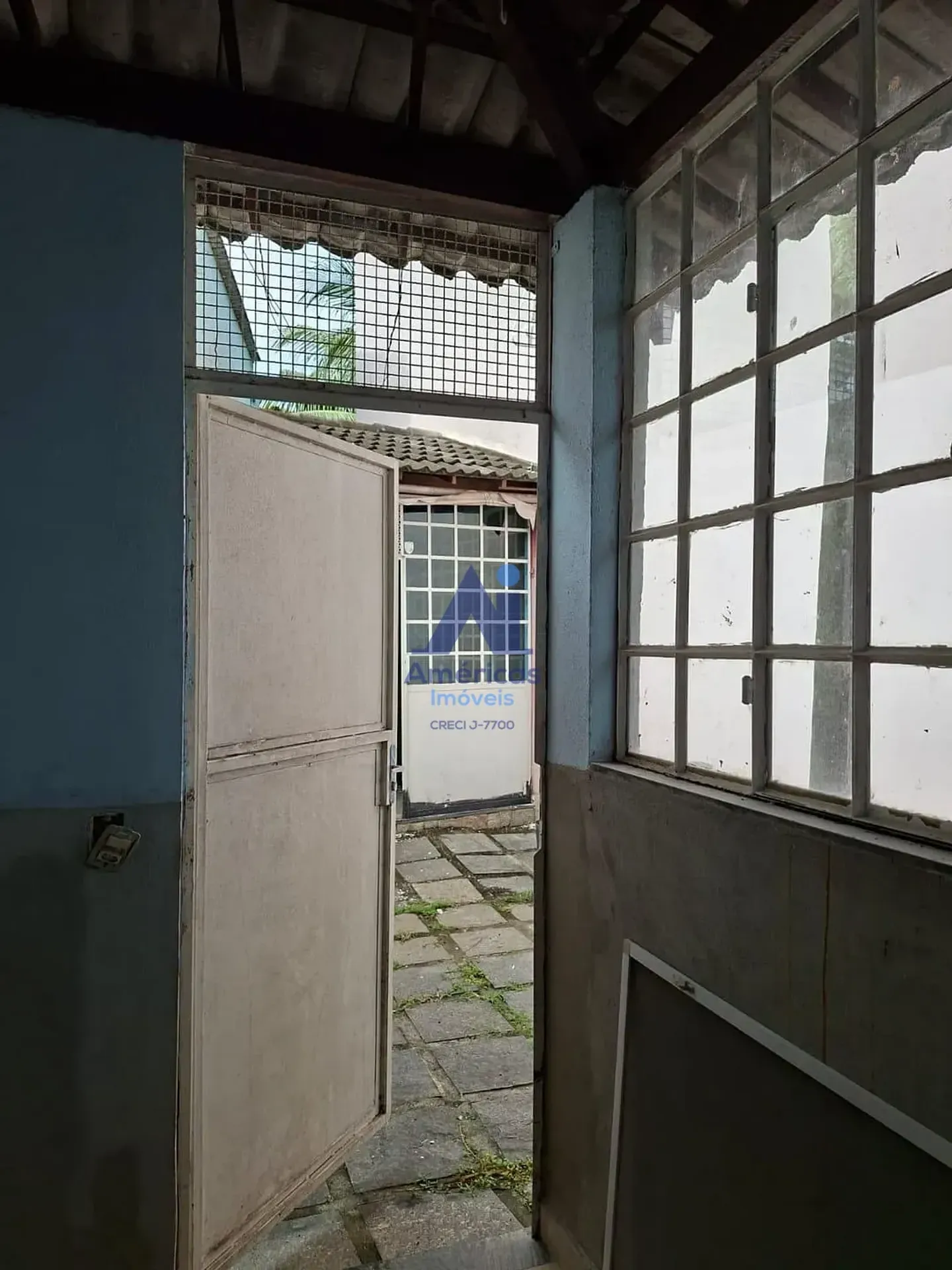 Casa sem mobília com churrasqueira na varanda — photo 6