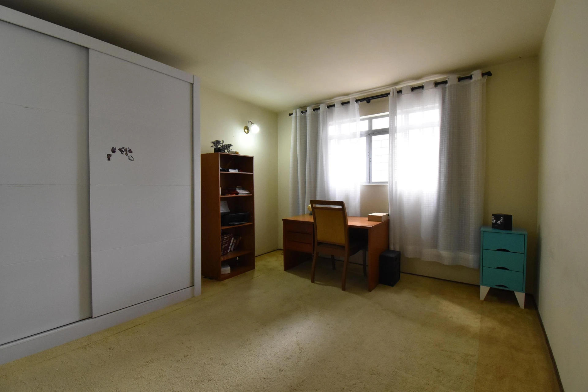 6-bedroom house with a garden — photo 13