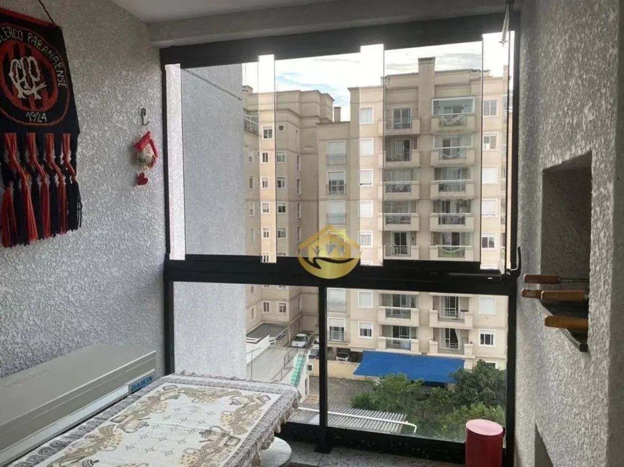 Apartment with an open-plan kitchen and 2 covered spots — photo 6