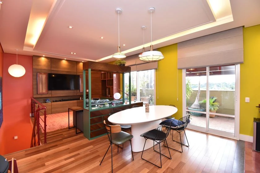 Apartment with 2 bedrooms and 4 bathrooms, with garden