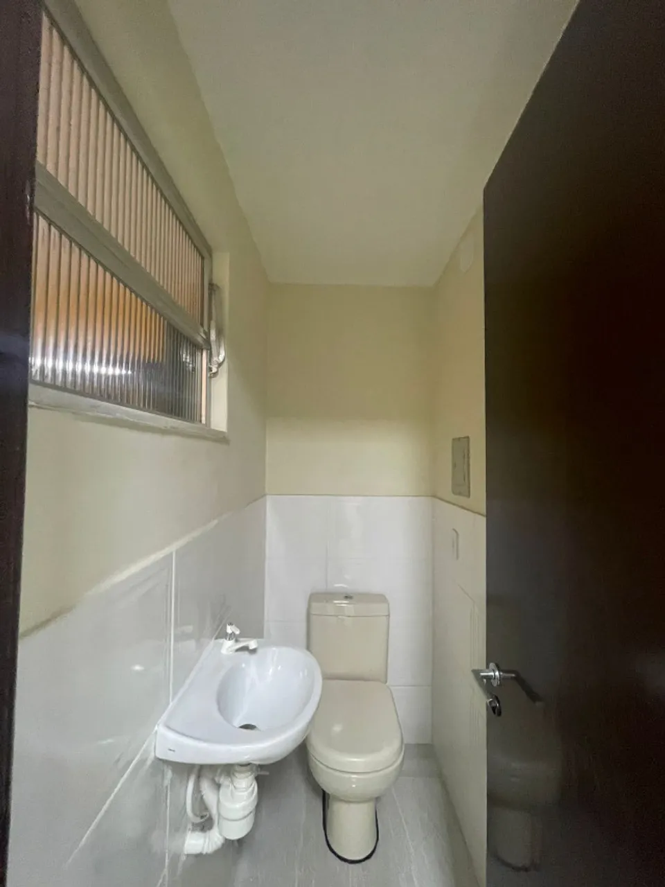 Unfurnished apartment with 2 bedrooms and 3 bathrooms — photo 4