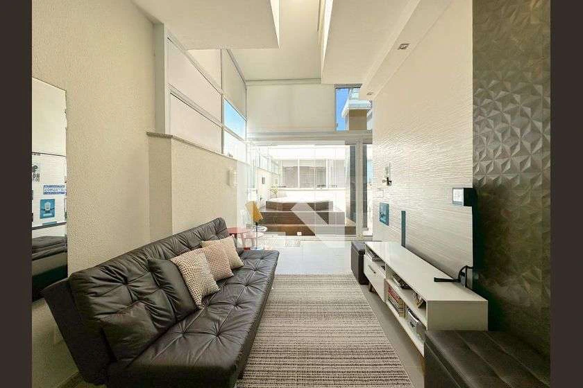 Furnished apartment with 2 bedrooms and an en-suite suite — photo 3