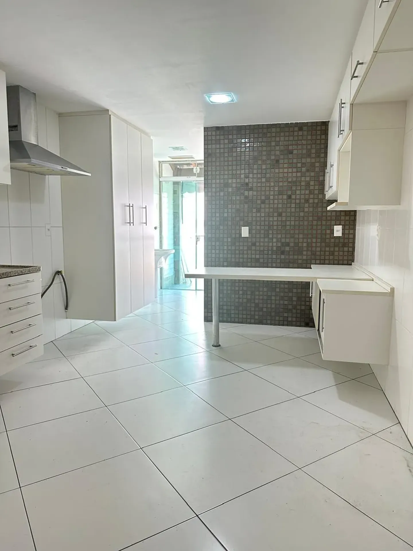 4 quartos e varanda envidraçada: apartamento de 265 m² — photo 7