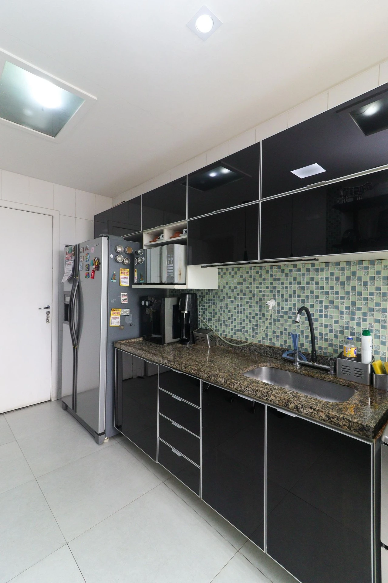 105 m² apartment with a home office and a washing machine — photo 9