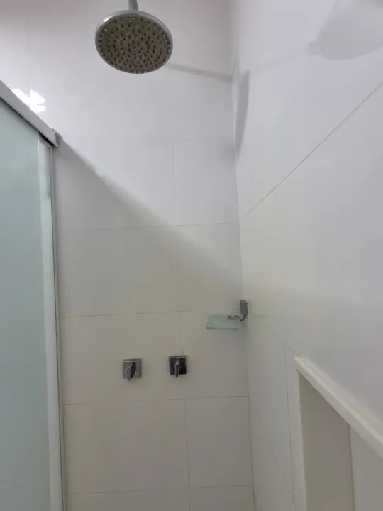 90 m² apartment with 2 bedrooms and a balcony — photo 17