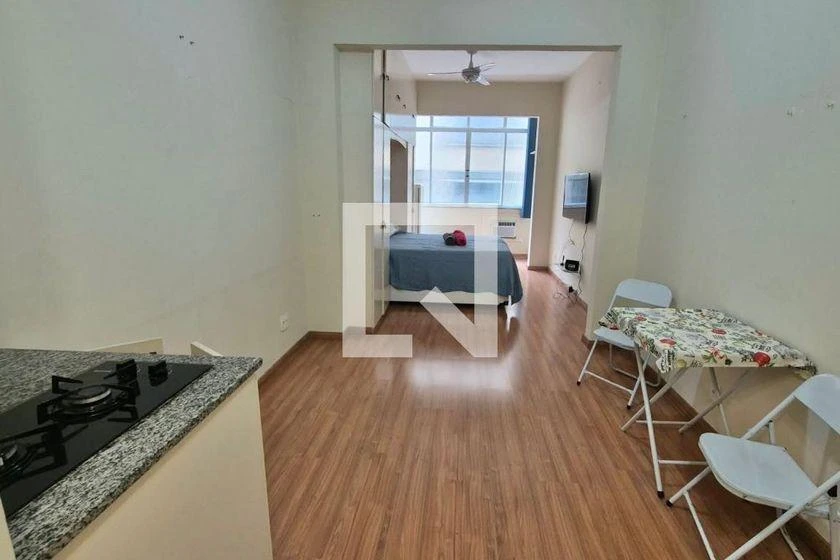 Studio com piso de madeira ou laminado, Copacabana