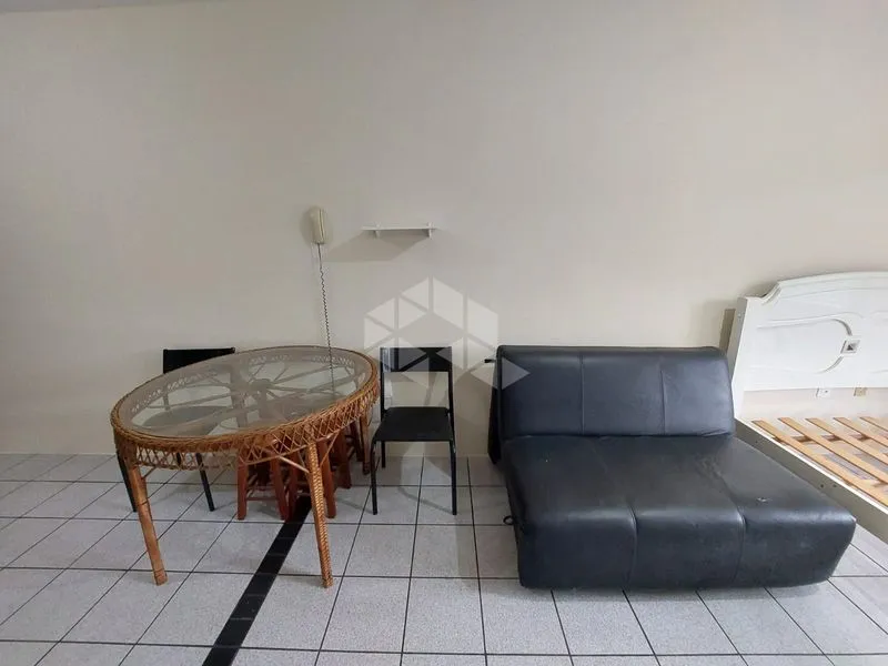 Furnished studio, 26 m², with a washing machine — photo 10