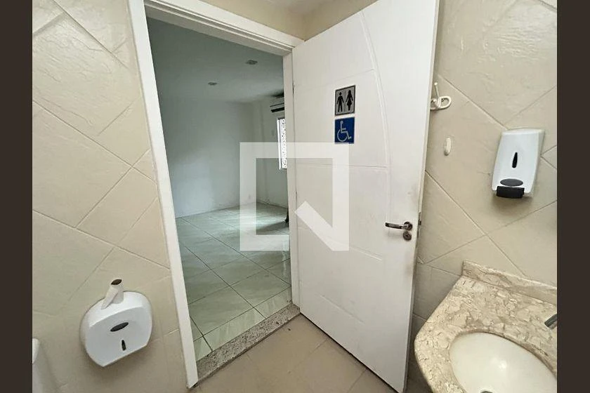 Casa para alugar sem mobília com 4 quartos e 1 banheiro — photo 40