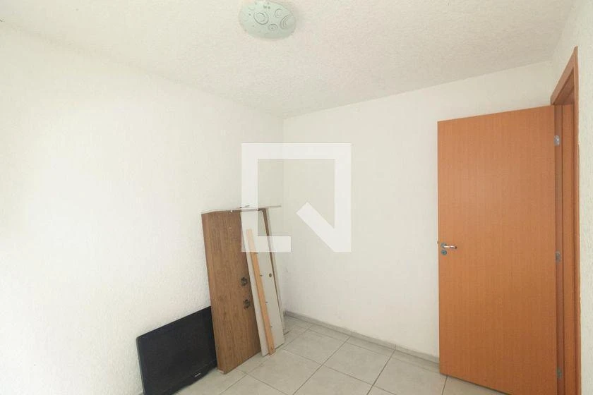 2-bedroom apartment in a building with a pool — photo 39