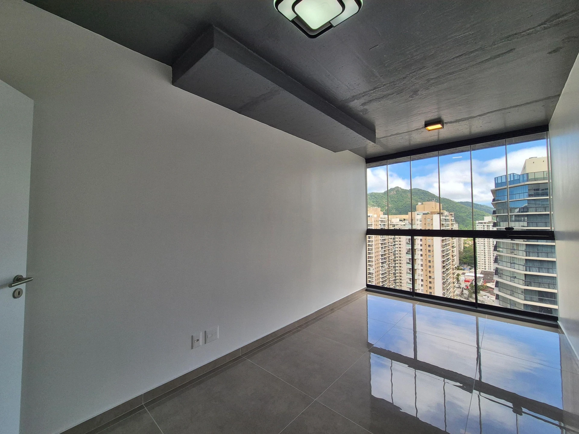 Washing machine in a 2-bedroom apartment, 84 m² — photo 27