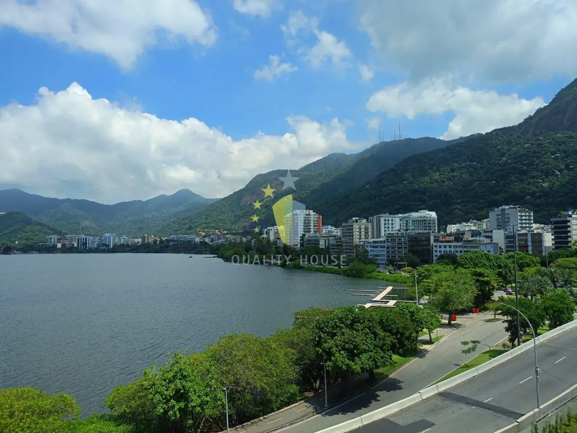 Water view in a 3-bedroom apartment, 110 m² — photo 4