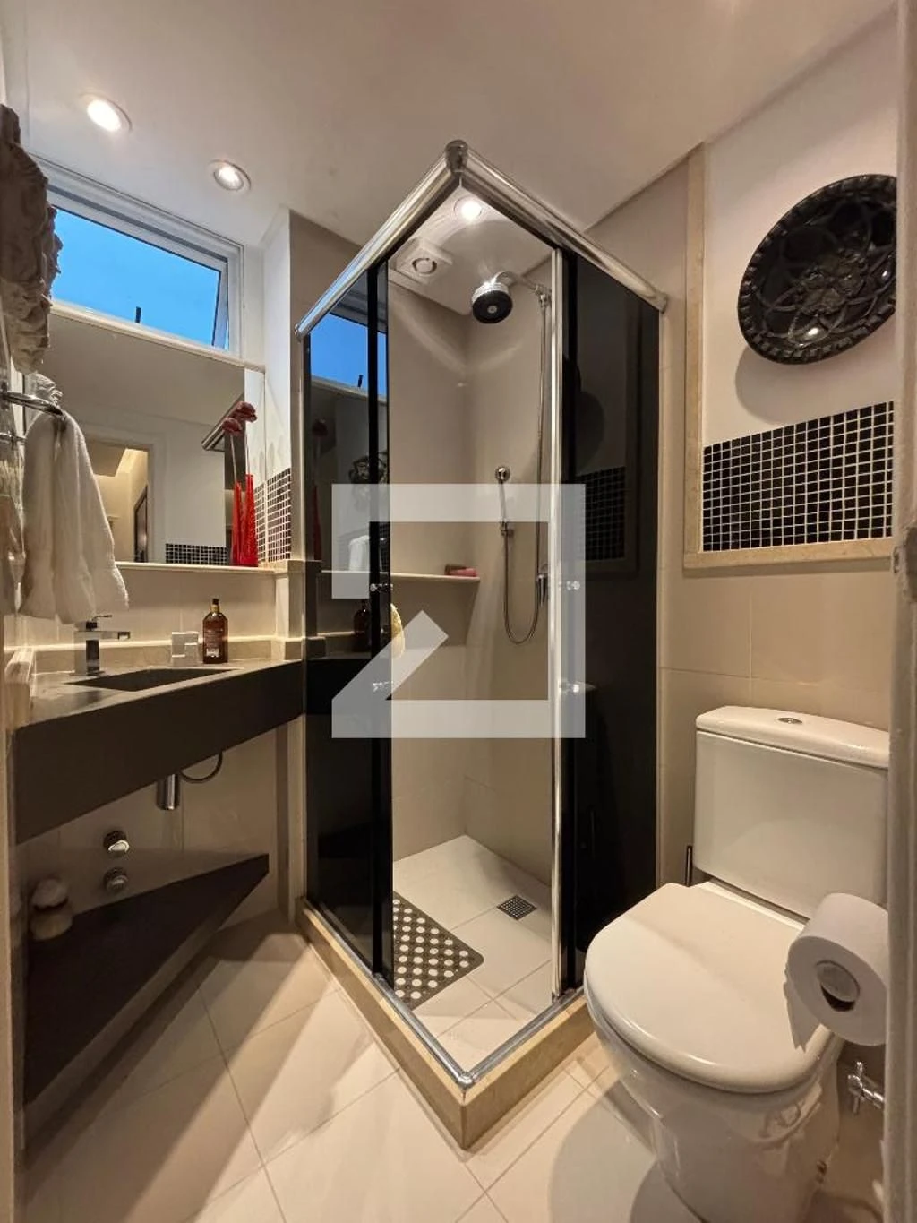 Furnished 1-bedroom apartment with 2 bathrooms — photo 31