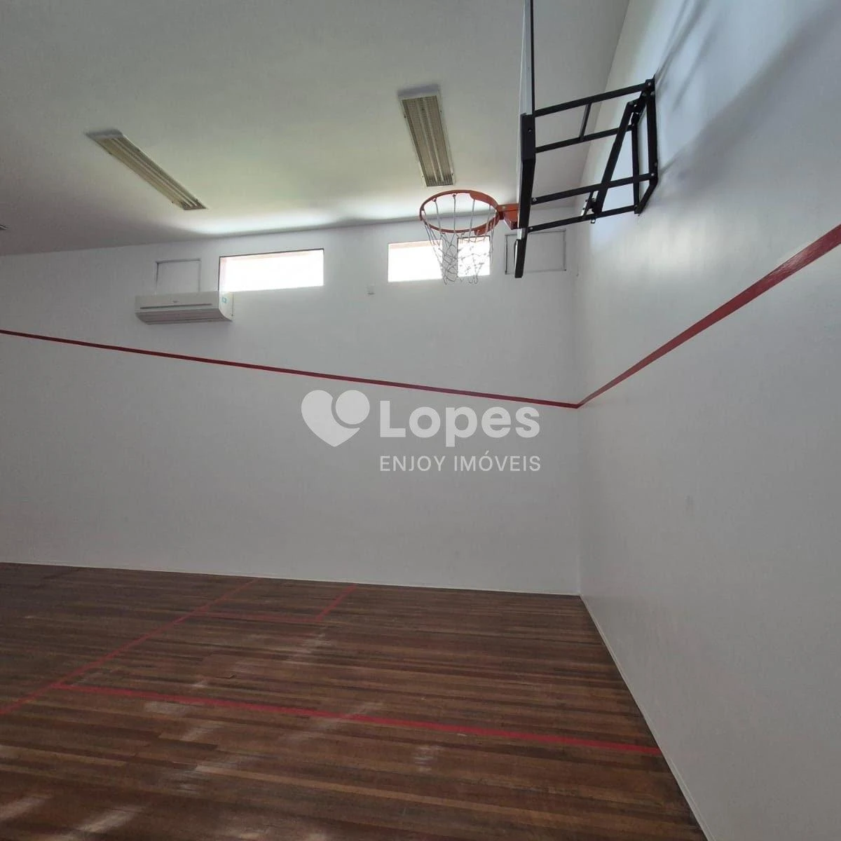 2-bedroom apartment in a building with a sauna — photo 41