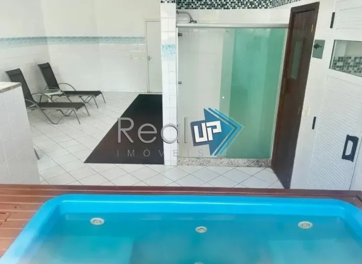 Mountain view in a 2-bedroom apartment, 110 m² — photo 20