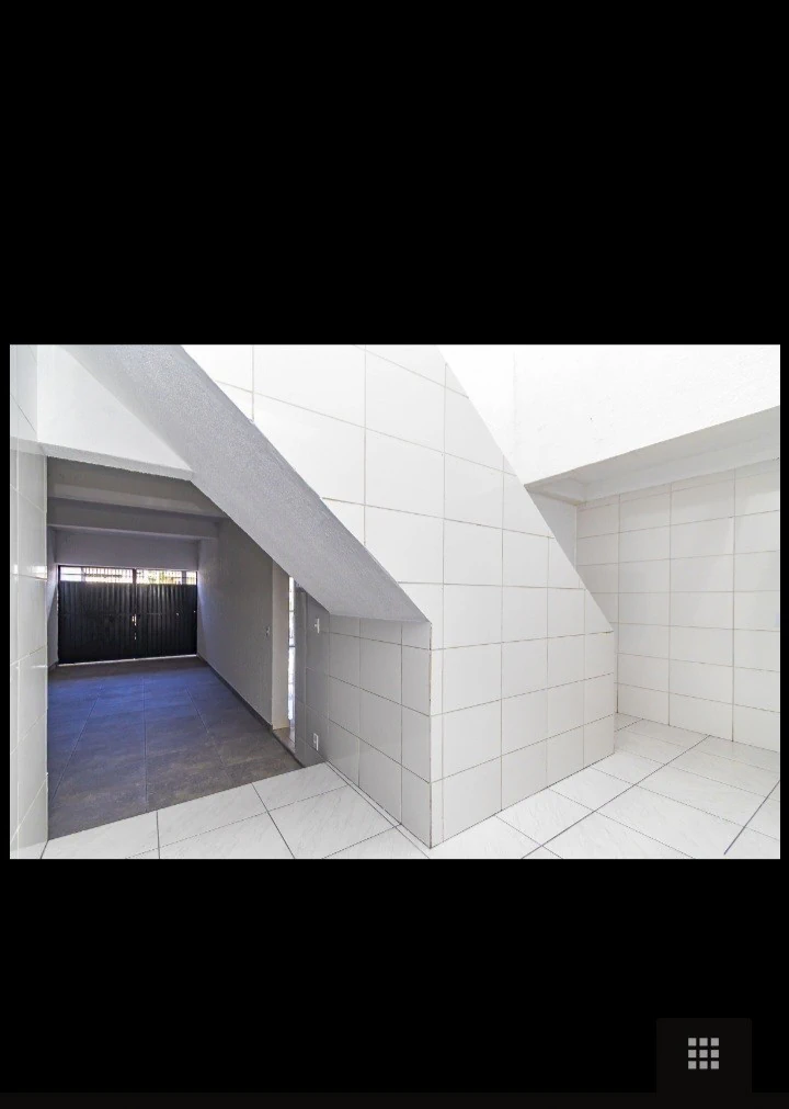 House with 3 bedrooms and 3 bathrooms plus 2 parking — photo 5