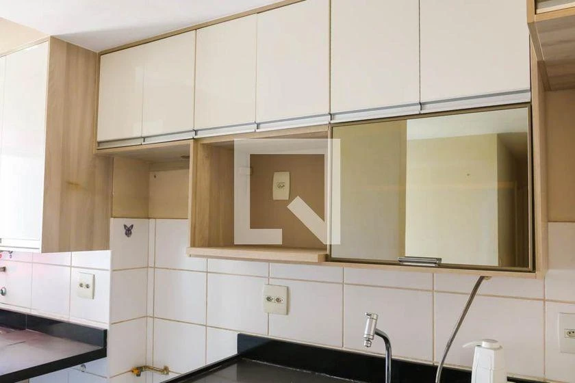 2-bedroom apartment in a building with a gym — photo 33